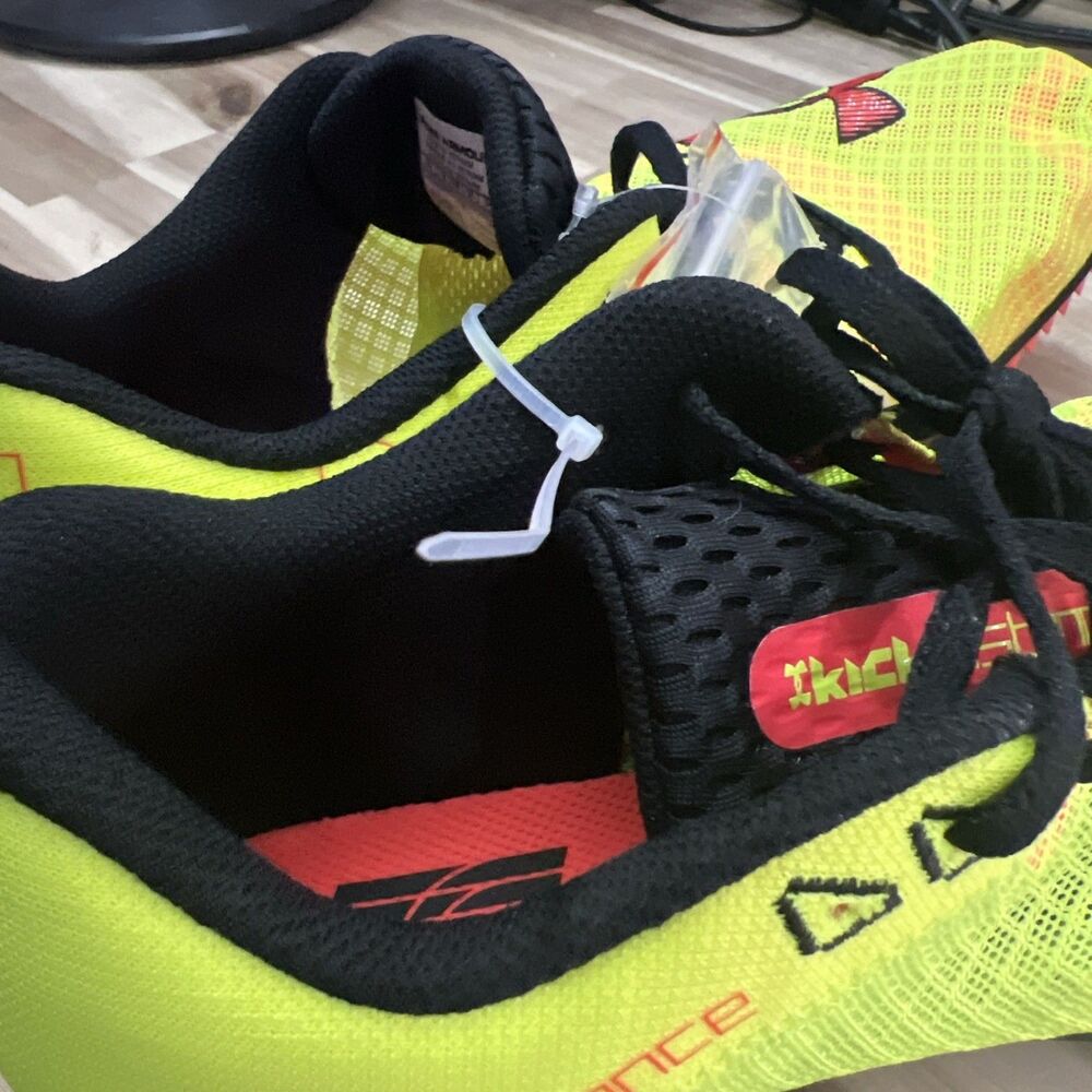 Under Armour Unisex Kick Distance 4 track spikes Men's11.5 - W13 - Picture 6 of 14